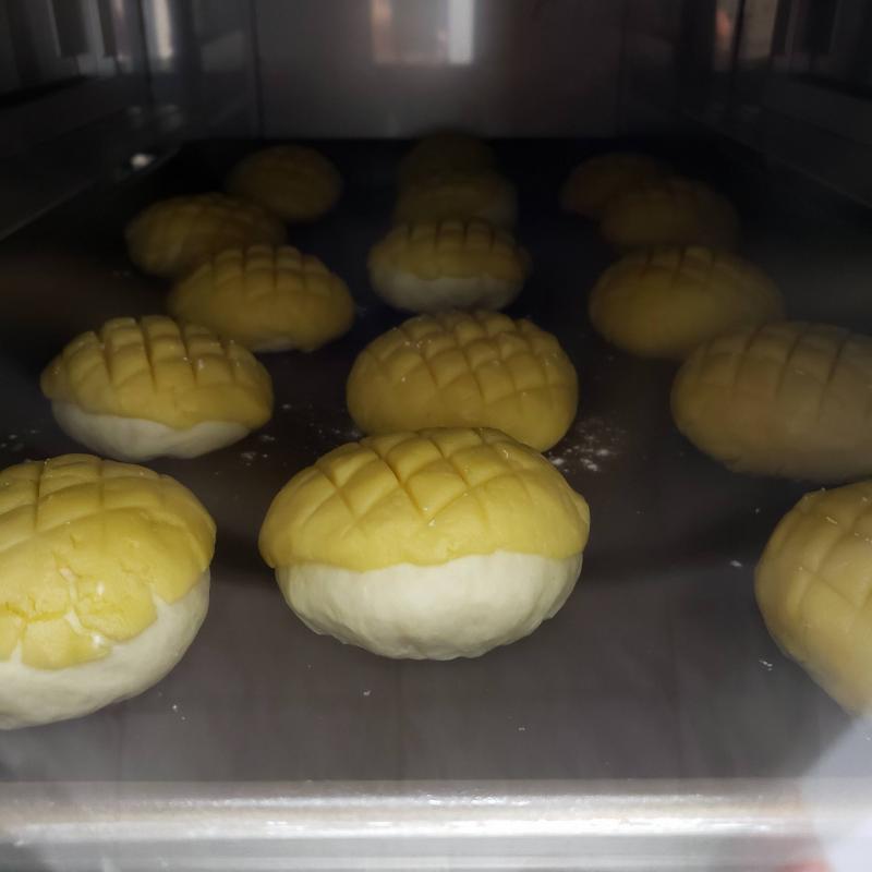 桃園市企劃從業人員職業工會-菠蘿麵包奶酥製作