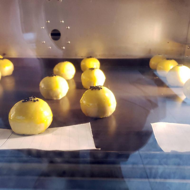 桃園市網路自媒體人員職業工會法式蛋黃酥&綠豆椪