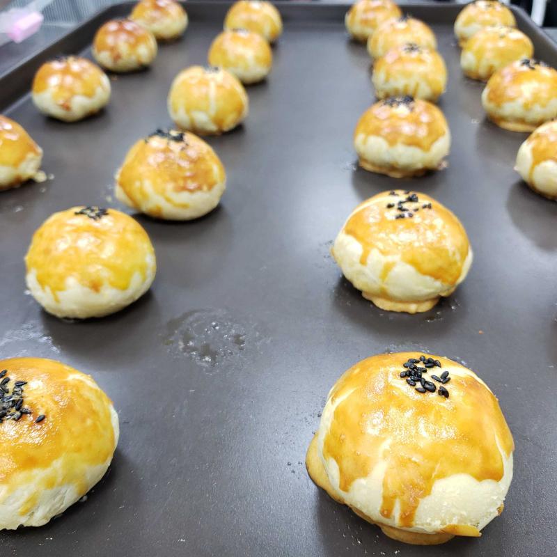 桃園市網路自媒體人員職業工會法式蛋黃酥&綠豆椪